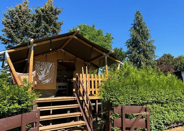 \'Glamping\' Angelzelt Am See Mit Steg Und Boot