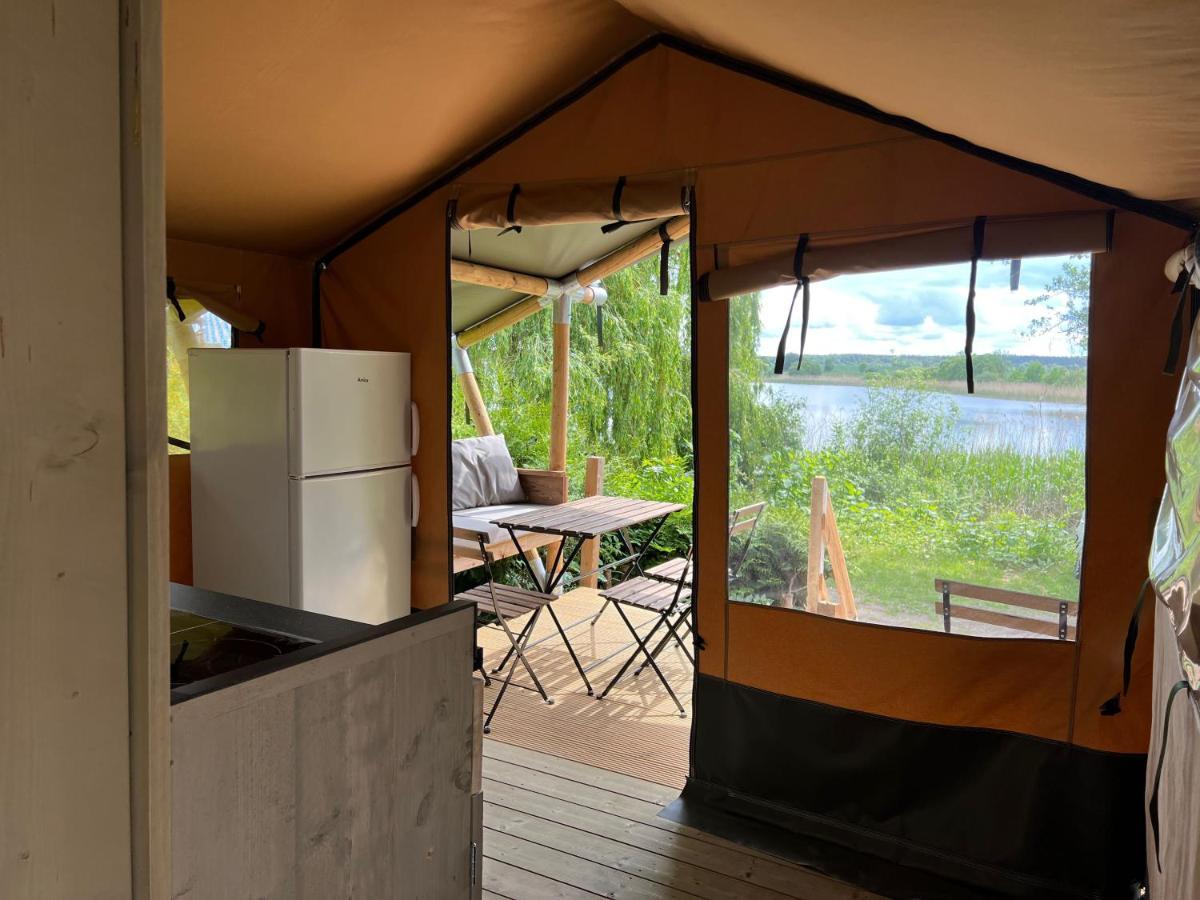 Tente de luxe 'glamping' Angelzelt Am Mit Steg Und Boot